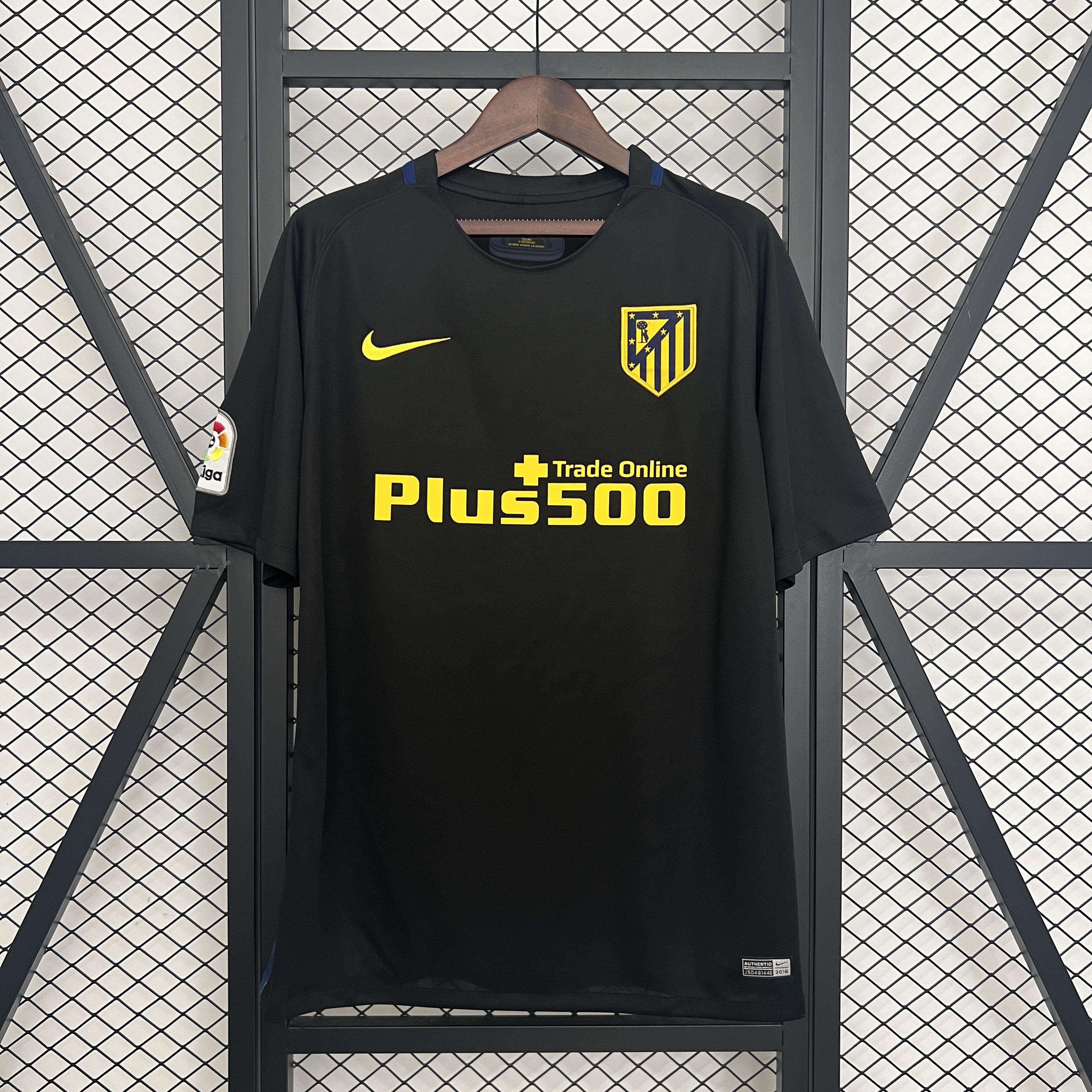 Retro Atletico Madrid 2016-17 Away Kit