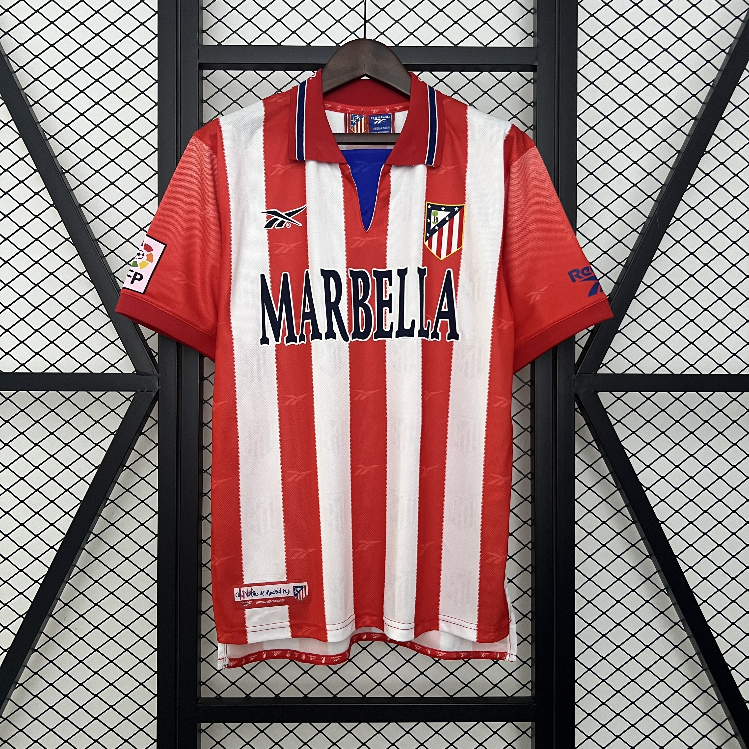 Retro Atletico Madrid 1998-99 Home Kit