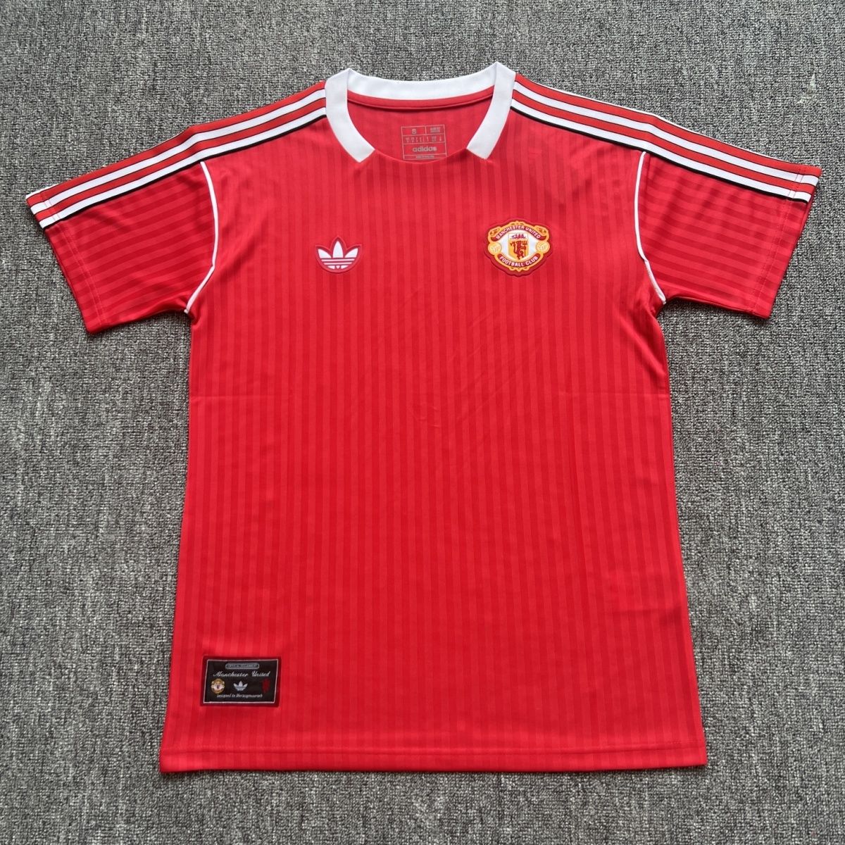 25/26 Man Utd Retro Red Jersey 1:1 Thai Quality